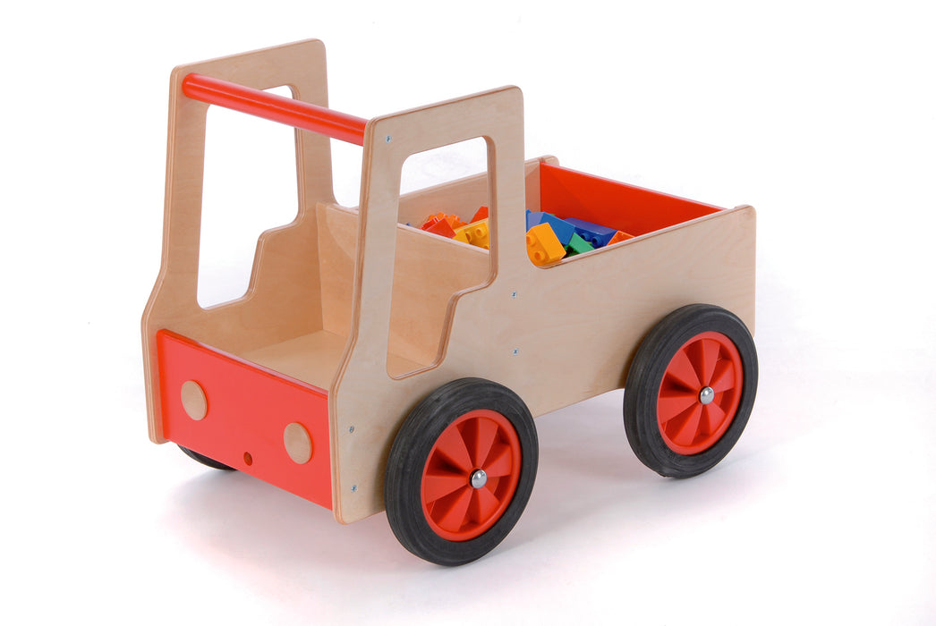 Stabiler Lastwagen aus Holz